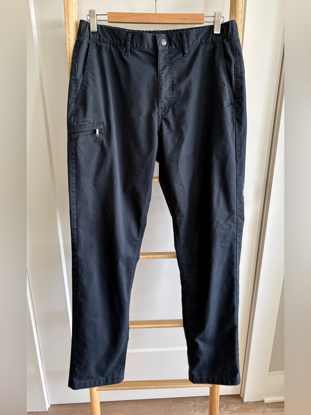 J. Crew Men’s 32x32 Tech Pants in Navy